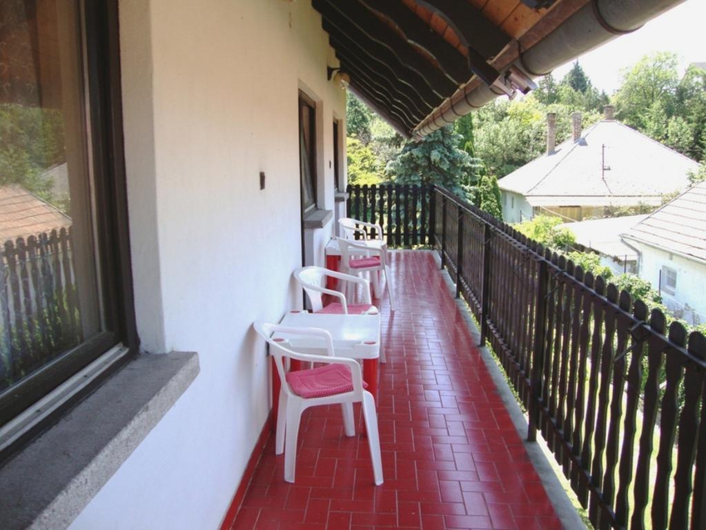 Appartement Gyöngyvirág Vendégház à Balatonboglár Chambre photo