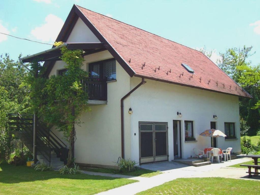 Appartement Gyöngyvirág Vendégház à Balatonboglár Chambre photo