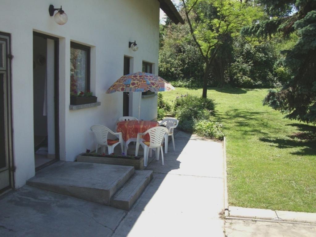 Appartement Gyöngyvirág Vendégház à Balatonboglár Extérieur photo