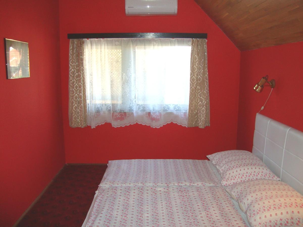 Appartement Gyöngyvirág Vendégház à Balatonboglár Extérieur photo