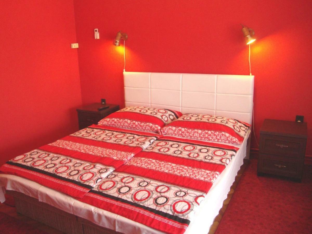 Appartement Gyöngyvirág Vendégház à Balatonboglár Extérieur photo