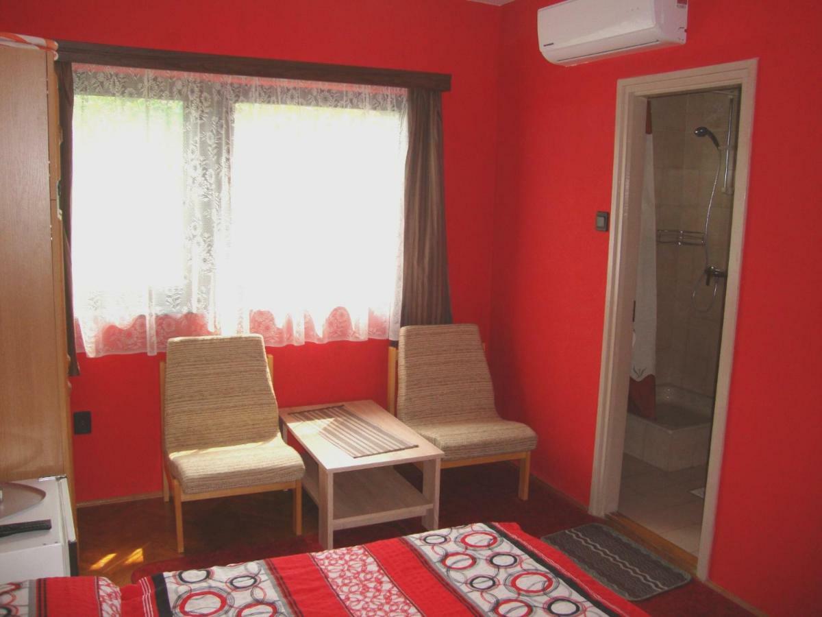 Appartement Gyöngyvirág Vendégház à Balatonboglár Extérieur photo