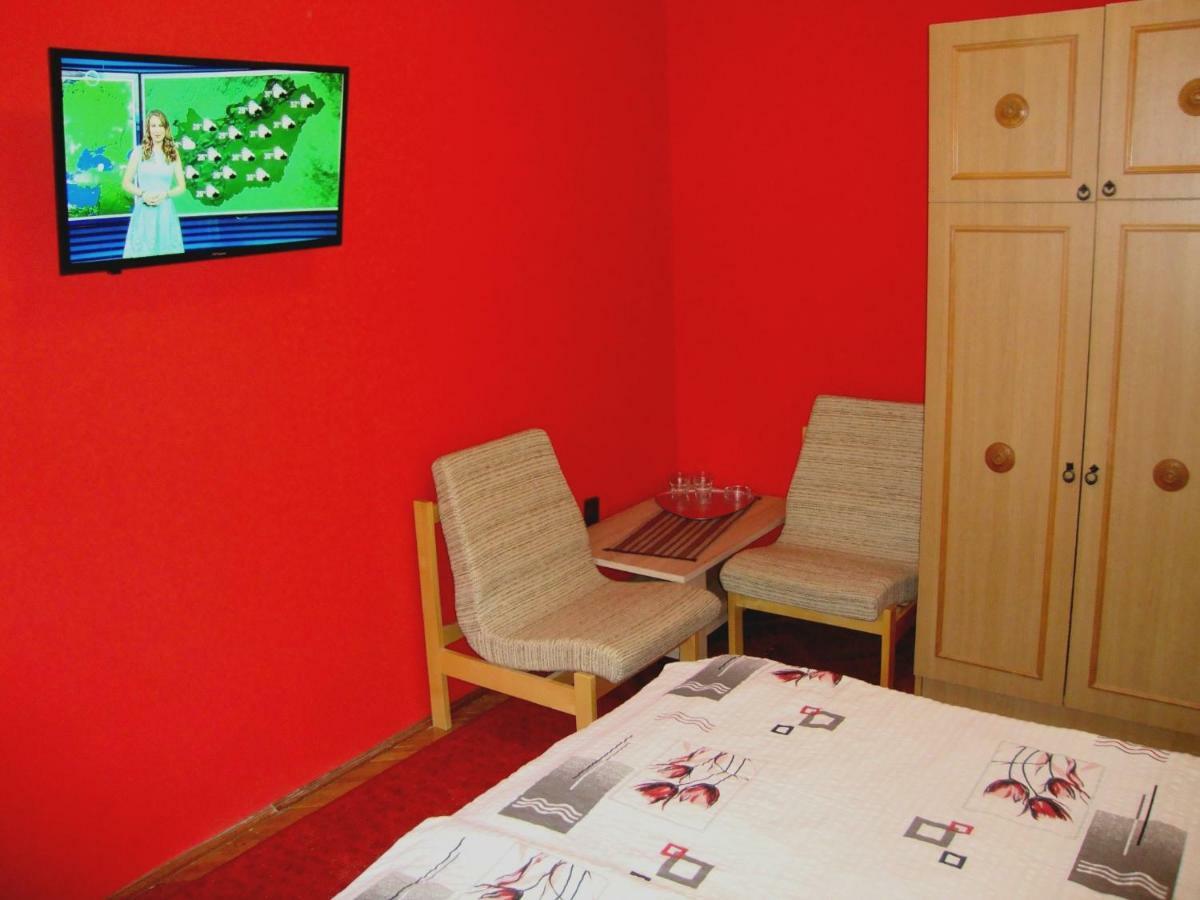 Appartement Gyöngyvirág Vendégház à Balatonboglár Extérieur photo
