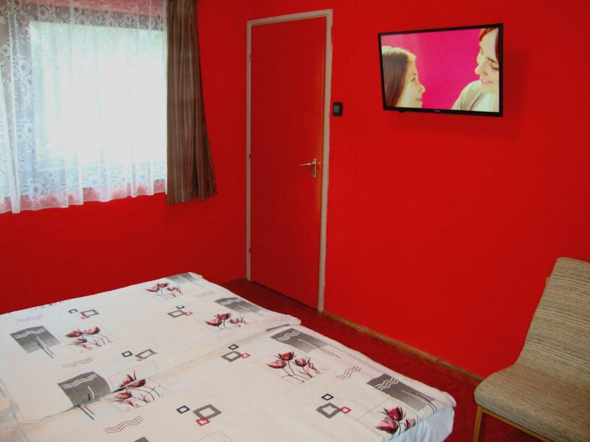Appartement Gyöngyvirág Vendégház à Balatonboglár Extérieur photo
